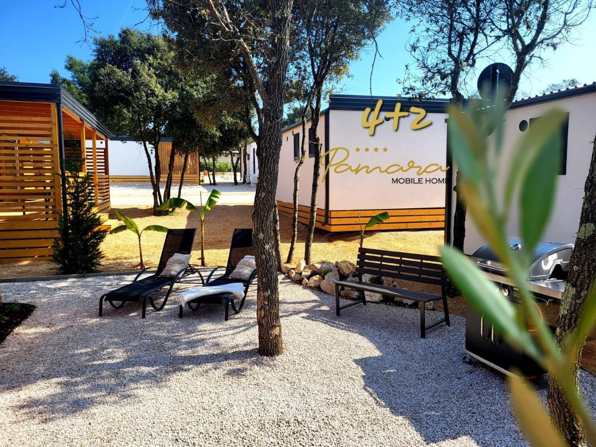 Pamara Mobile Home Biograd Na Moru Buitenkant foto