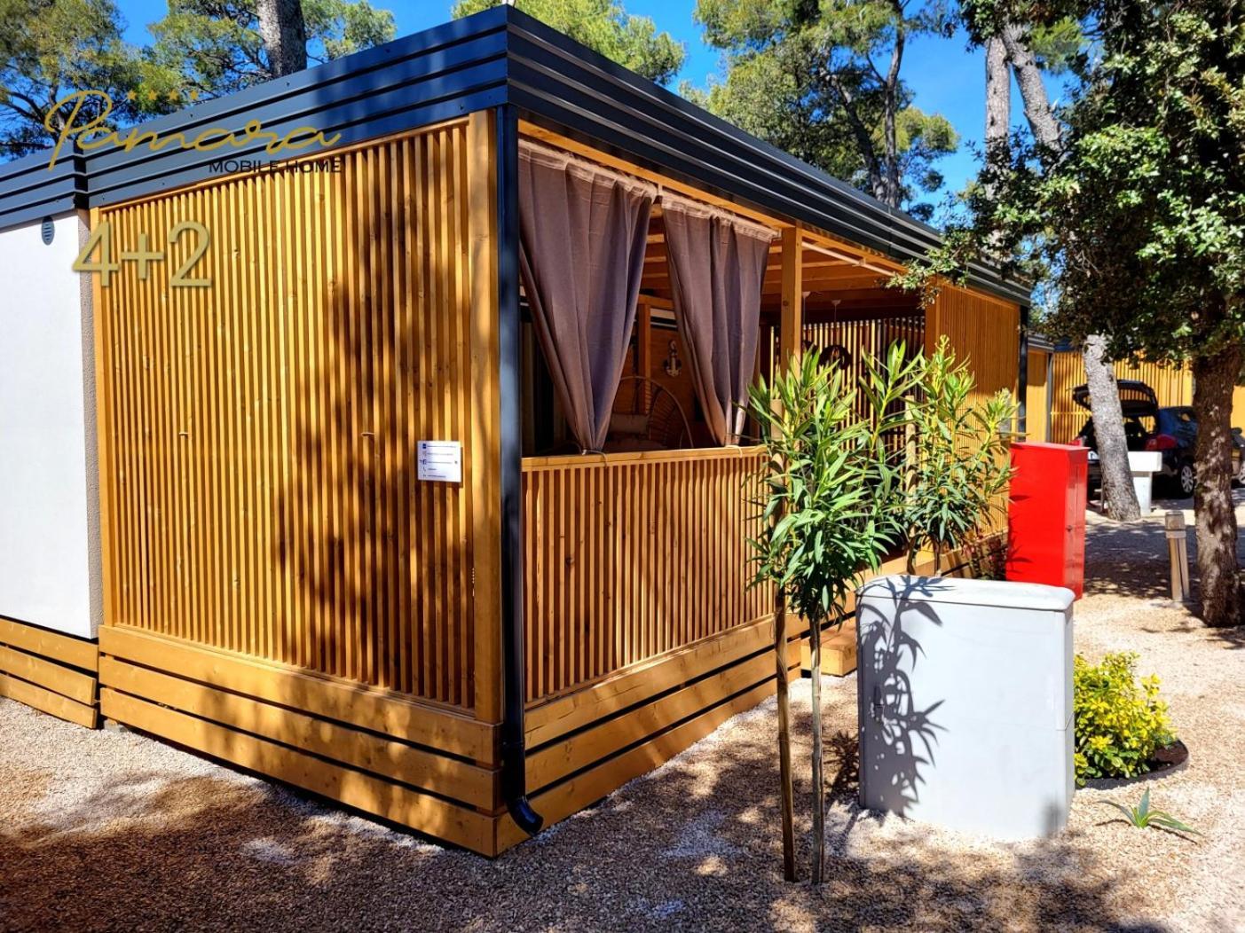 Pamara Mobile Home Biograd Na Moru Buitenkant foto